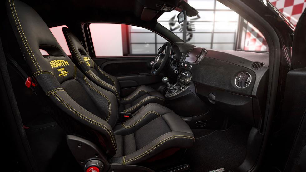Το νέο Abarth 695 75° Anniversario «αποχαιρετά» τον 1.4 T-Jet κινητήρα
